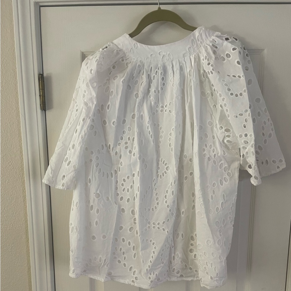 Tuckernuck White Eyelet Split-Neck Flutter Sleeve… - image 6